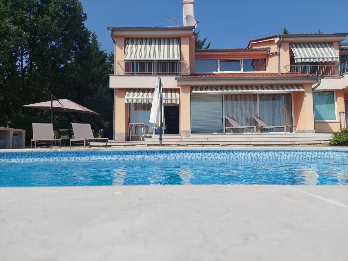 Apartments In Villa Azra Риека Экстерьер фото