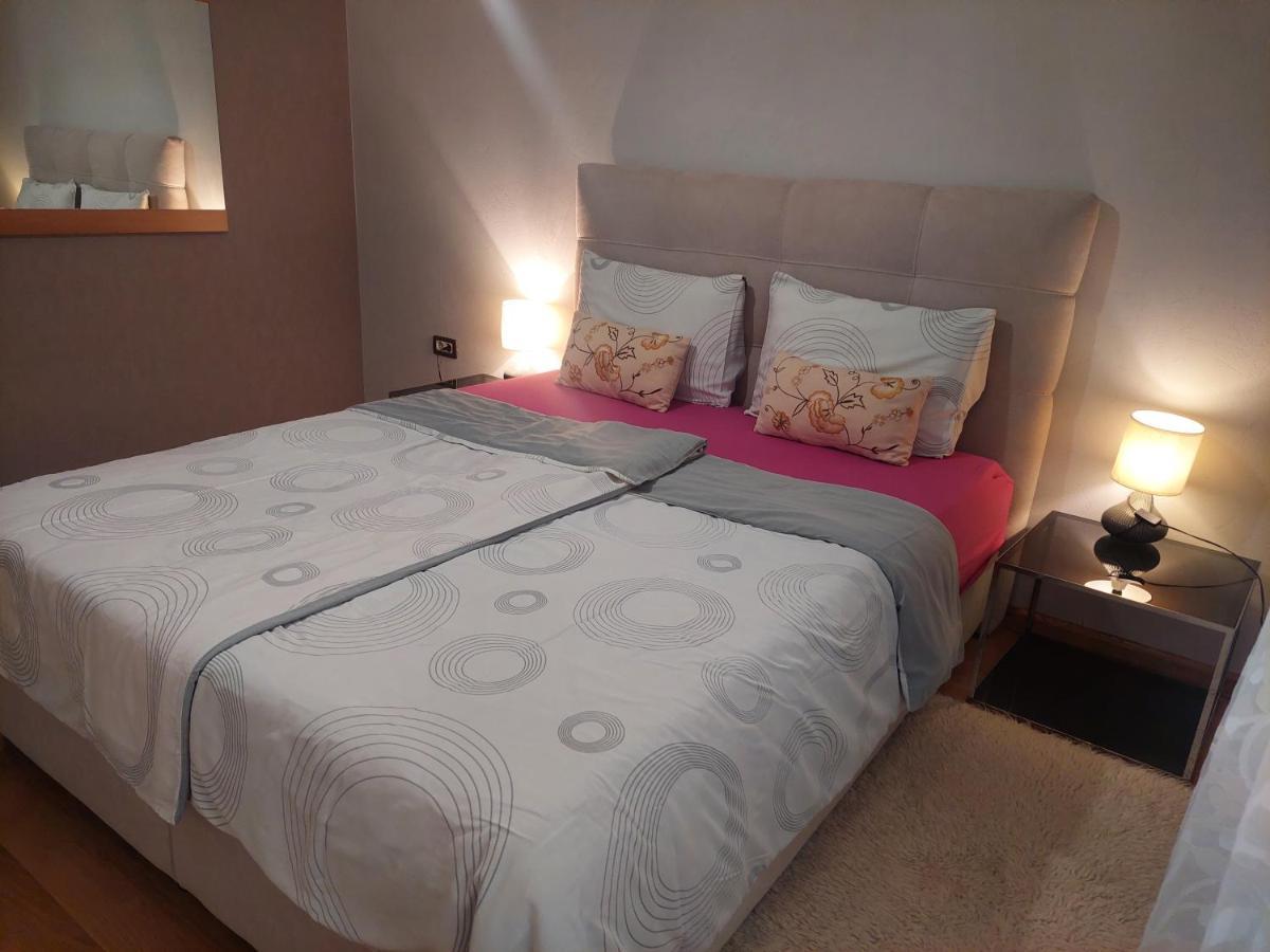 Apartments In Villa Azra Риека Экстерьер фото