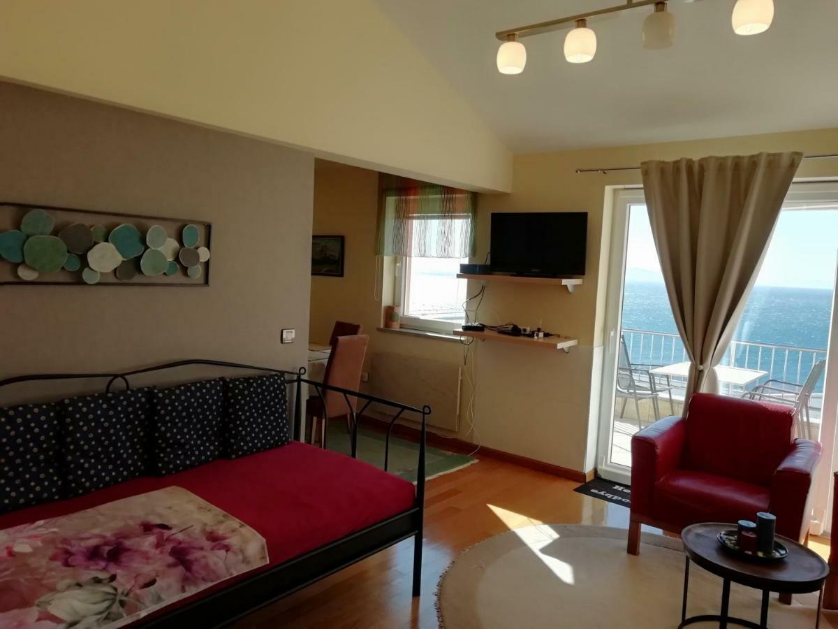 Apartments In Villa Azra Риека Экстерьер фото