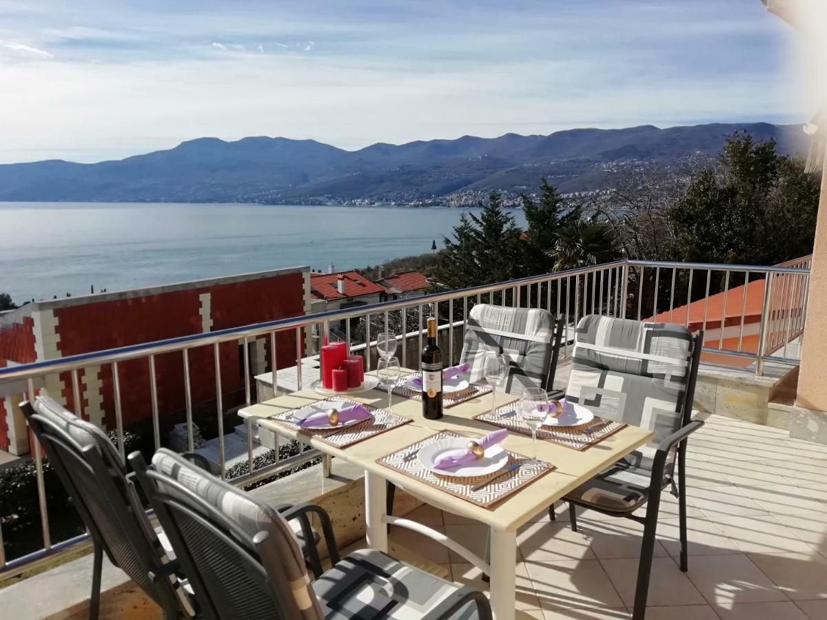 Apartments In Villa Azra Риека Экстерьер фото